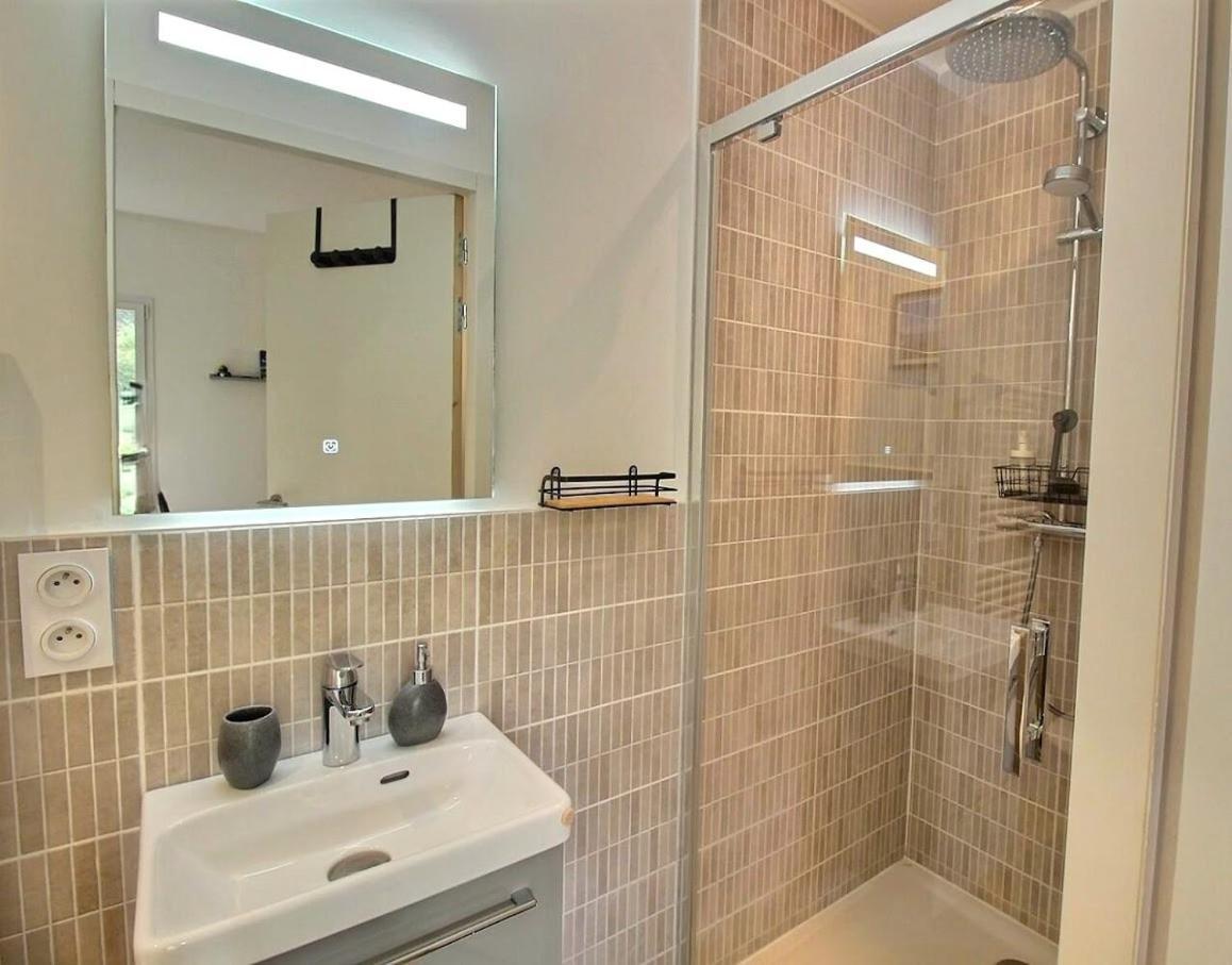 Chez Clo & Tonio Bed & Breakfast Saint-Hélen Екстериор снимка
